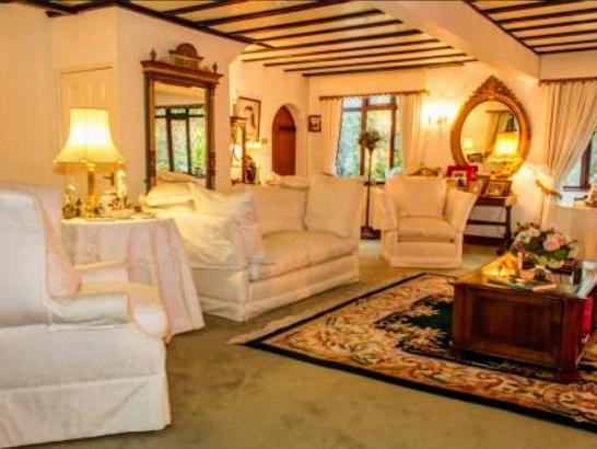Tudor Place Bed & Breakfast Уинерш Екстериор снимка
