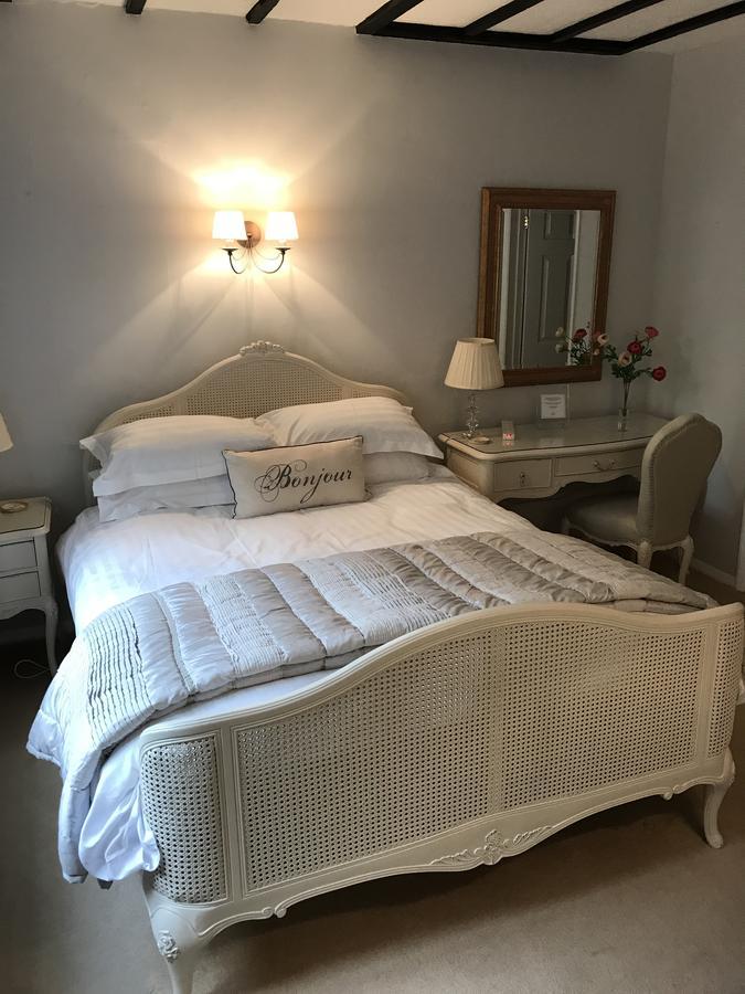 Tudor Place Bed & Breakfast Уинерш Екстериор снимка