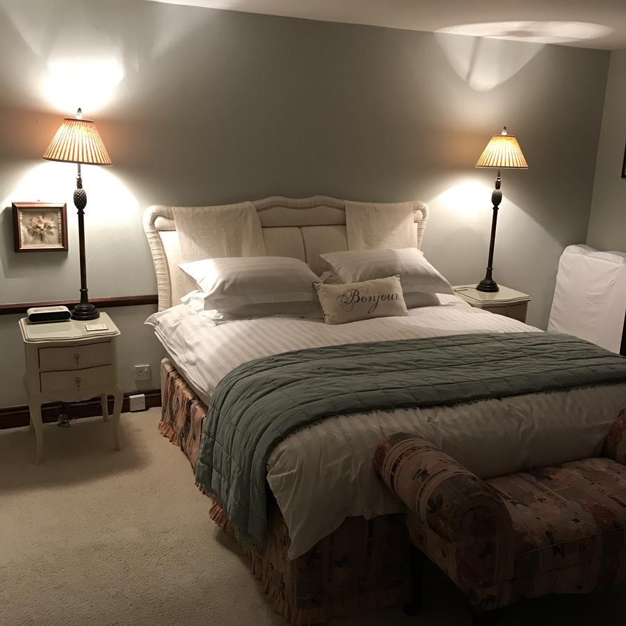 Tudor Place Bed & Breakfast Уинерш Екстериор снимка